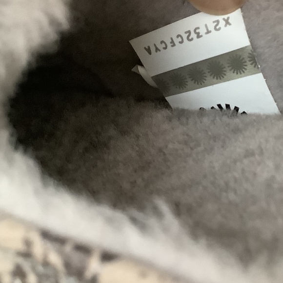 🎈FINAL SALE 🎈UGG Lane Sheepskin Slip On Mule Snake Embossed NEW * - Picture 10 of 10